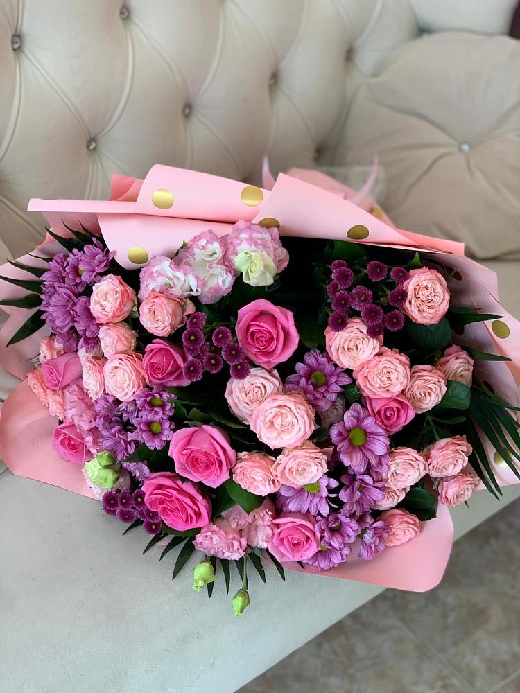 Букет цветов из: Хризантемы, Розы и Лизиантусы в Муезерском