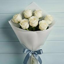 Букет 7 Белых роз Эдлесс Лав в Муезерском