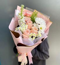 Букет цветов из:  Хризантемы и Розы в Муезерском