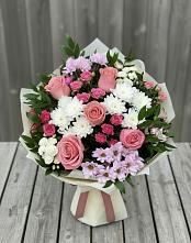 Букет цветов из:  Альстромерии, Гвоздики, Розы и Хризантемы в Муезерском