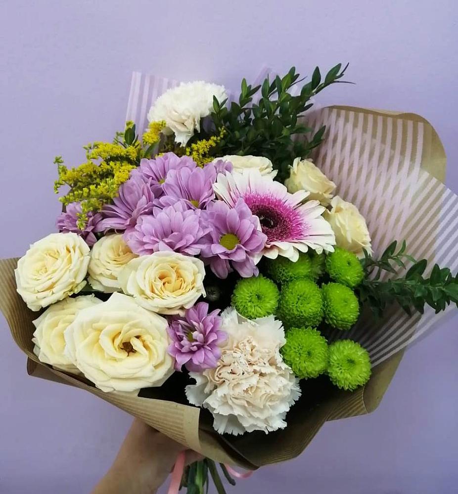 Букет цветов из: Хризантемы, Розы, Гвоздики и Герберы в Муезерском