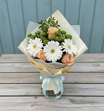 Букет цветов из:  Герберы, Розы и Хризантемы в Муезерском