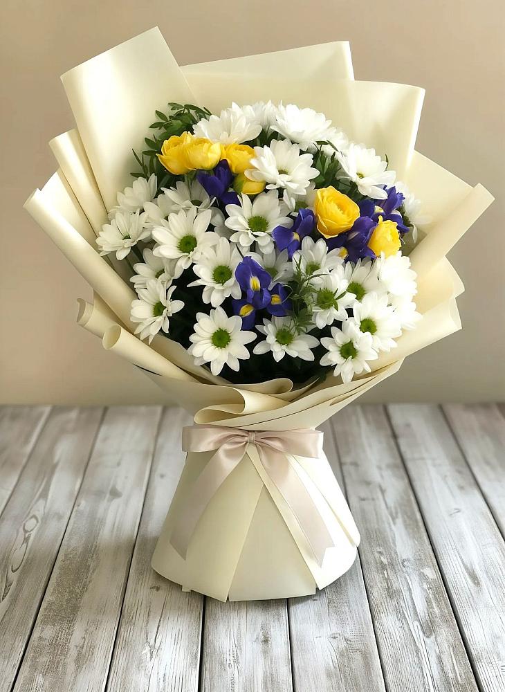 Букет цветов из: Ирисы, Хризантемы и Розы в Муезерском