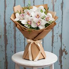 Букет цветов из:  Орхидеи и Розы в Муезерском